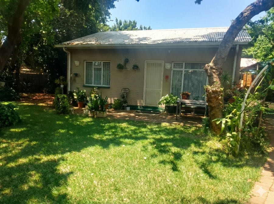 2 Bedroom Property for Sale in Geelhoutpark North West